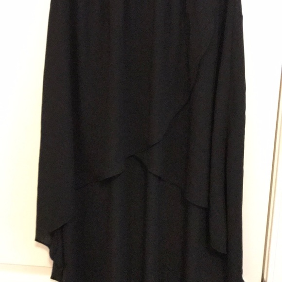 Forever 21 size M black hi-lo skirt - Picture 2 of 3